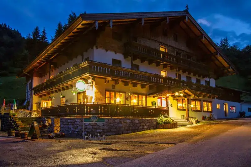 Hotel Friedlwirt - Kraftplatz Natur ristorante a Unken