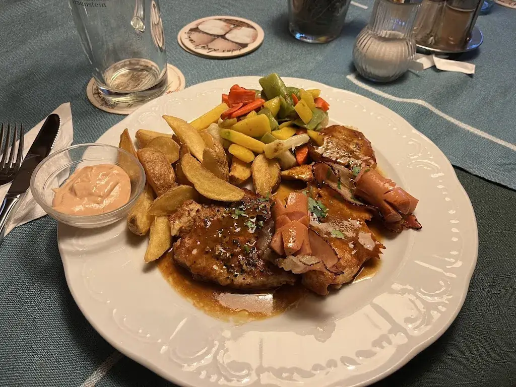 Dimitrij Lyfar_Gasthof Hintergföll_Unken_recensione