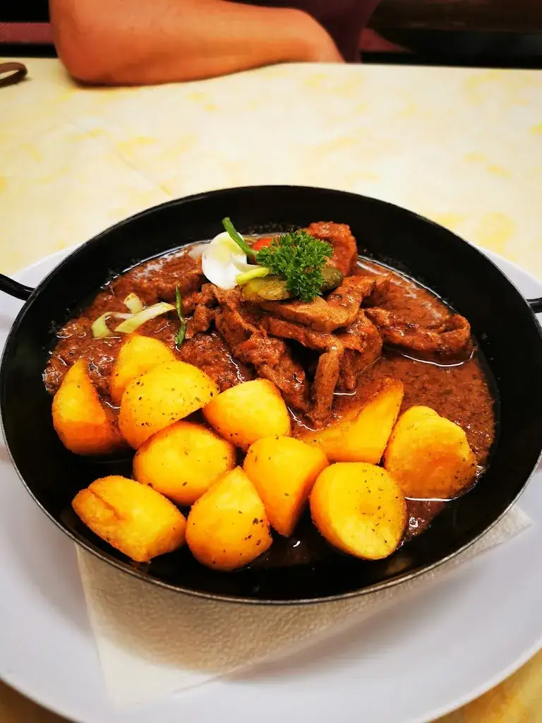 Johann Orasch_Staudinger_Pöttelsdorf_review