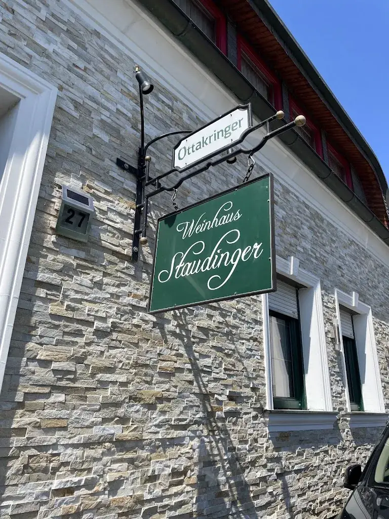 Sabine Konrad_Staudinger_Pöttelsdorf_review