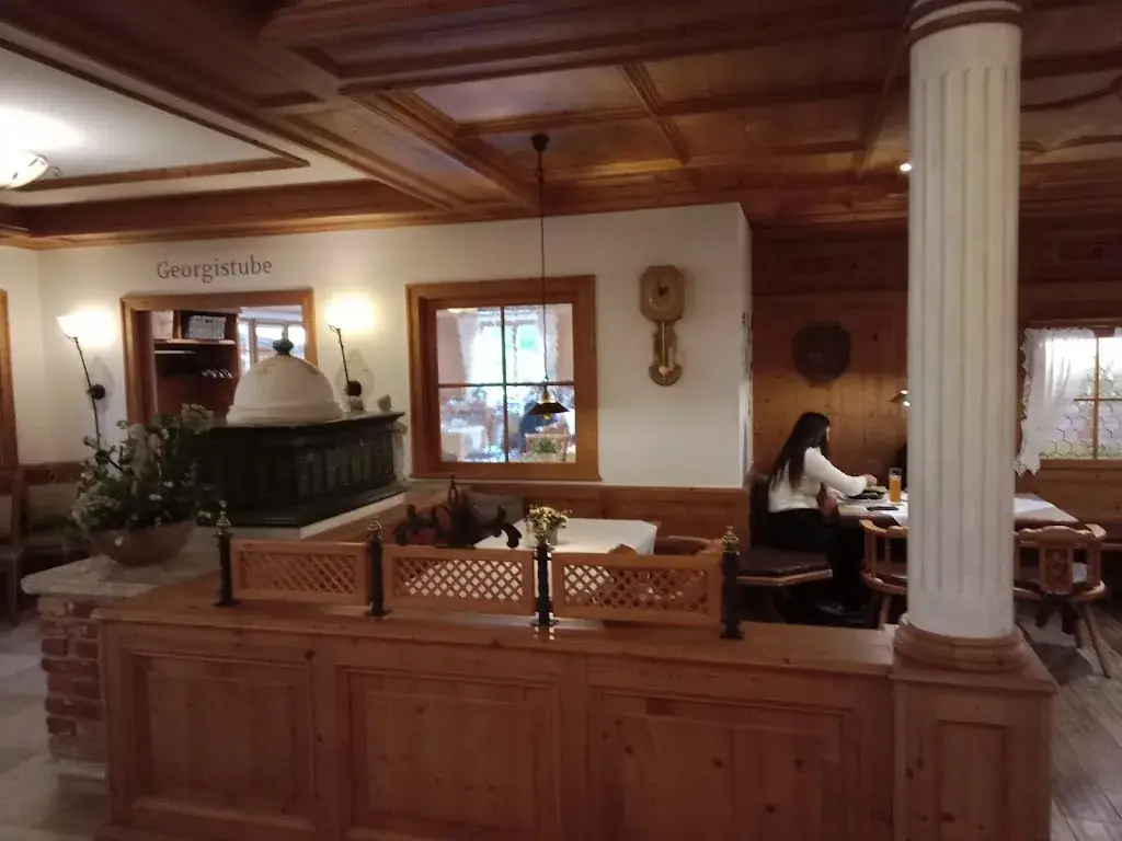 Reina June_Gruenauerhof_Wals_review