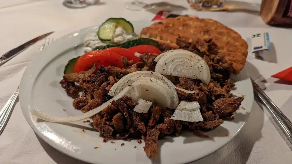 Thomas Gollenia_Gasthof Broswirt_Vigaun_review