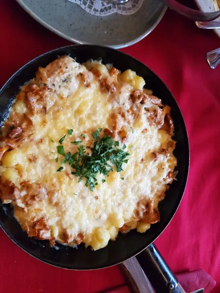 Mike Safranek_Hotel Taverne Walter Oberhummer e.U._Tweng_avis