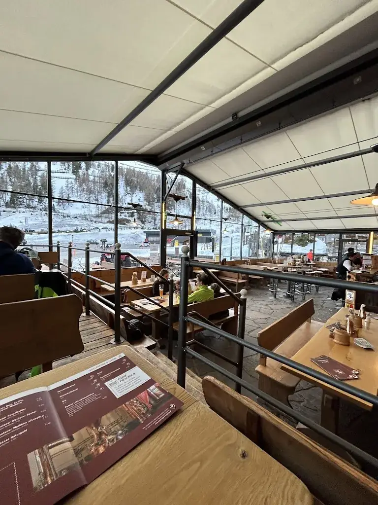 Matthew Garcia_Alte Alm - Tauernbrennerei - Tauern Genussladen_Tweng_review