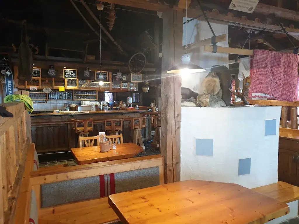 Alte Alm - Tauernbrennerei - Tauern Genussladen_Tweng_slider_image_3