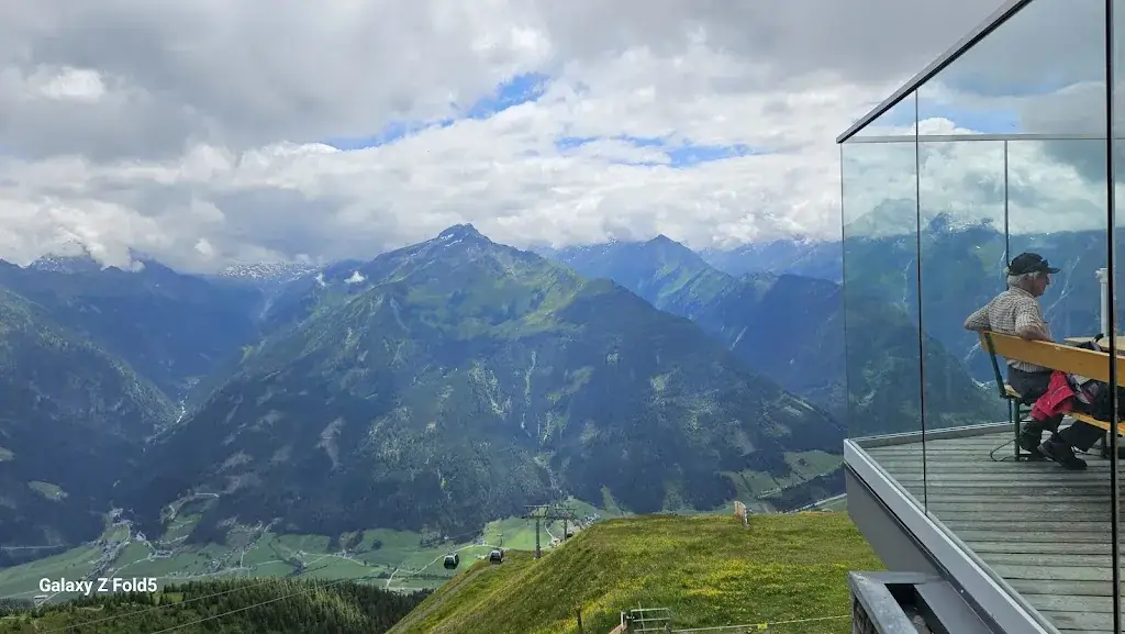 Audra Ta_Aussichts-Bergrestaurant Wildkogel_Wald im Pinzgau_review