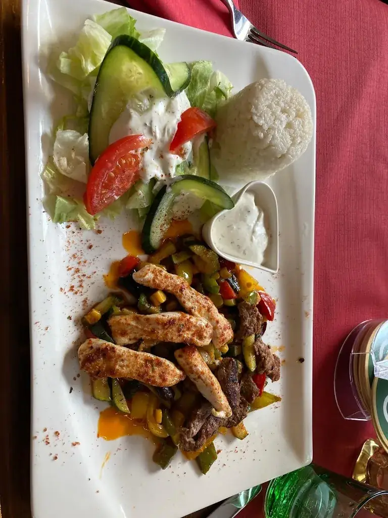 Bendeguz Szük_VISIT MEXIKO_Admont_recensione