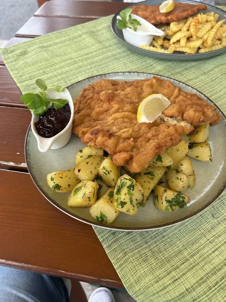 Restaurant BISTRIK_Abtissendorf_slider_image_3