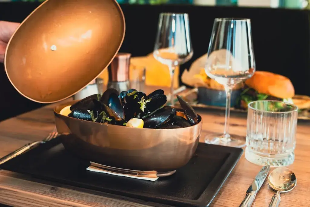 Leo - Essen | Trinken | Schlafen | Tanzen_Abtissendorf_slider_image_3