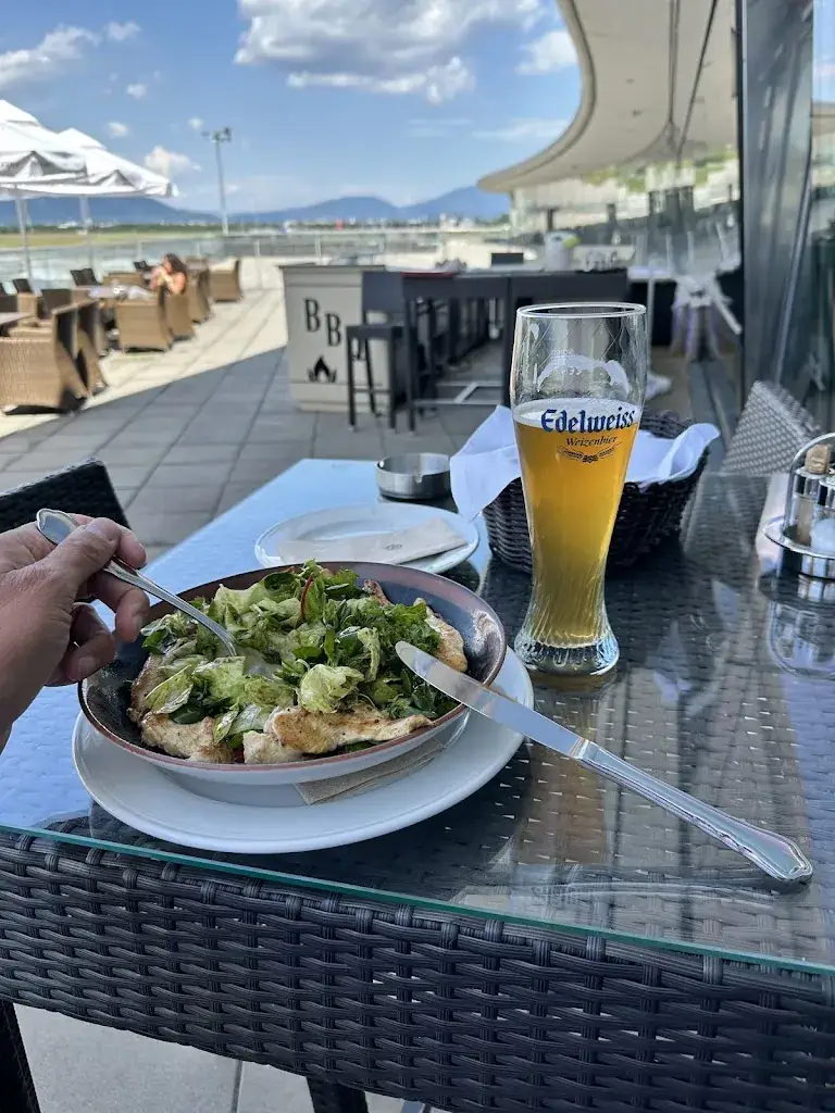 Carsten Volkening_Restaurant Globetrotter_Abtissendorf_avis