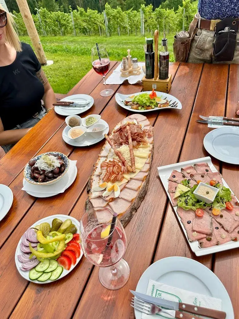 Wein- & Genusswelt Garber (Buschenschank)_Aibl_slider_image_2