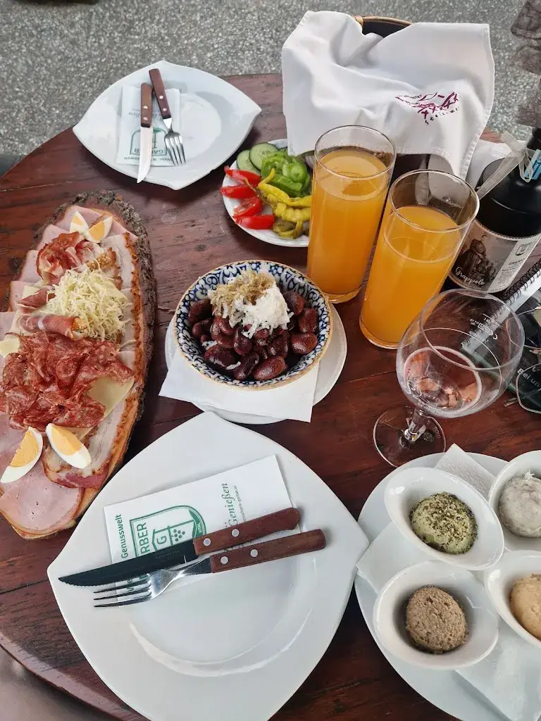 Wein- & Genusswelt Garber (Buschenschank)_Aibl_slider_image_3