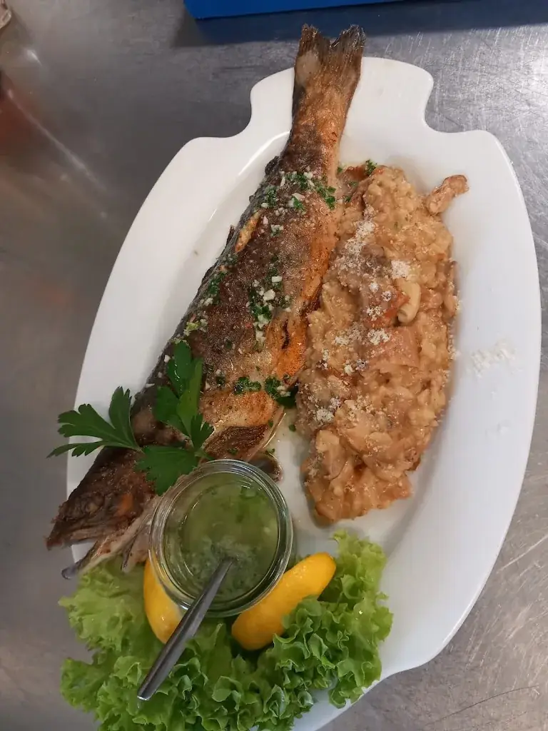 Lulzon Prebreza_Golfrestauraunt_Aibl_avis