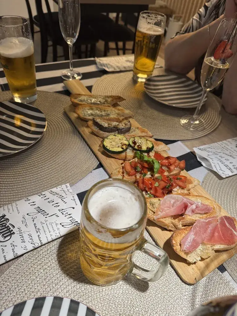 Laduš Vein_Pizzeria Capri_Arzberg_avis