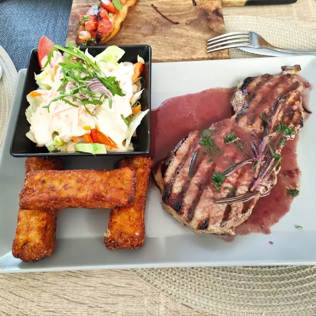 Tatjana Wensierski_Pizzeria Capri_Arzberg_avis