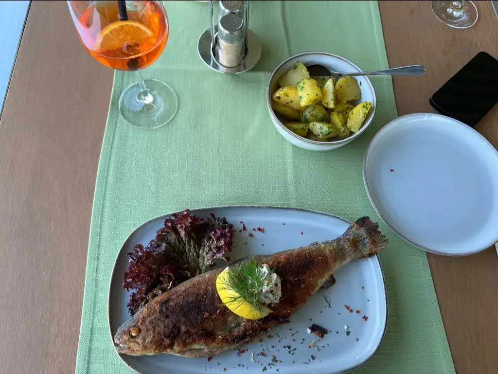 Alua Yelyubayeva_Gasthof zum Moosmann_Arnfels_avis