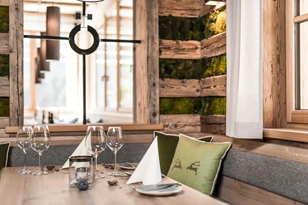 Genuss Gasthaus Kohlröserlhütte restaurant à Bad Aussee