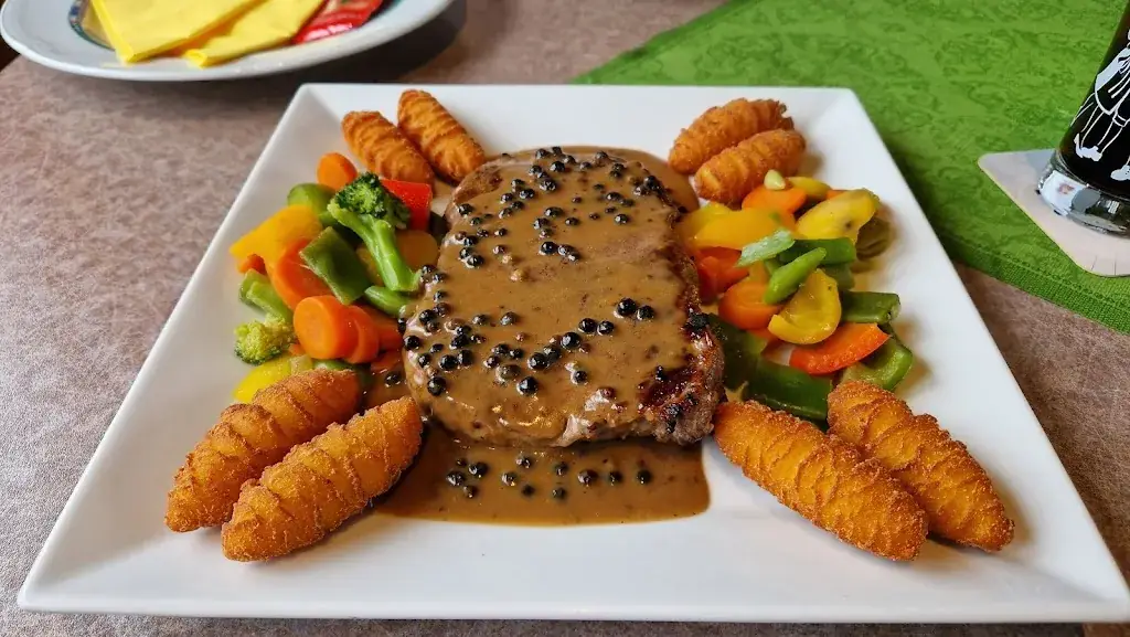 Ákos Tihanics_Habibis Grillstube_Bad Aussee_review