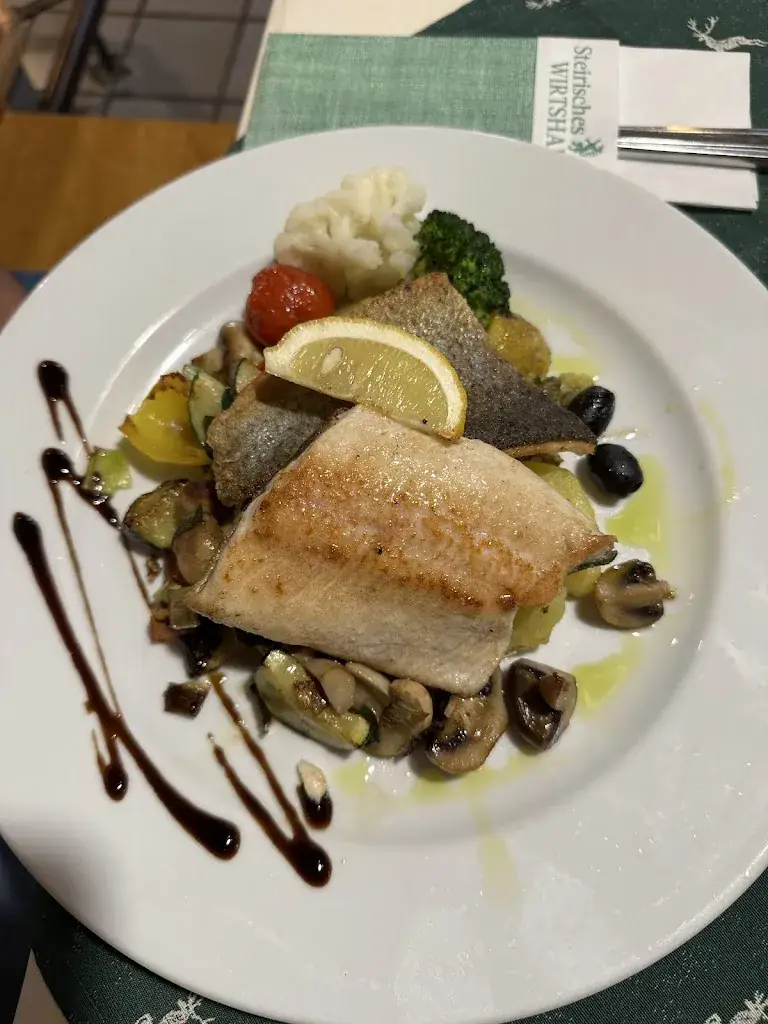 Margit Thoma_Gasthaus zum Kirchenwirt - Familie Stadtegger | Restaurant_Attendorf_review