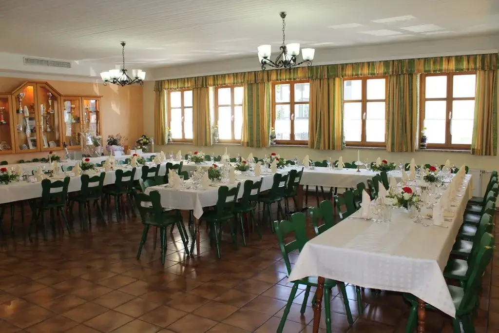 Kirchenwirt Hitzendorf restaurant à Attendorf