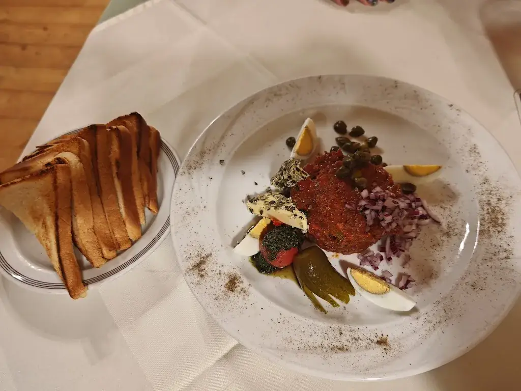 Edmund Assmann_s'Steirergartl_Attendorf_review