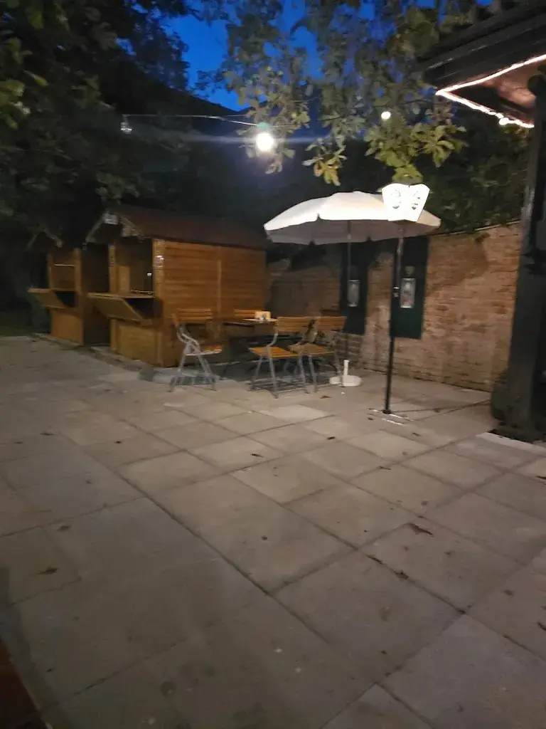 Serge Brault_Roschitz - Das Wirtshaus_Attendorf_recensione