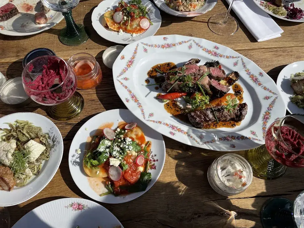 Vladana 89_HerrgottHö_Attendorf_review