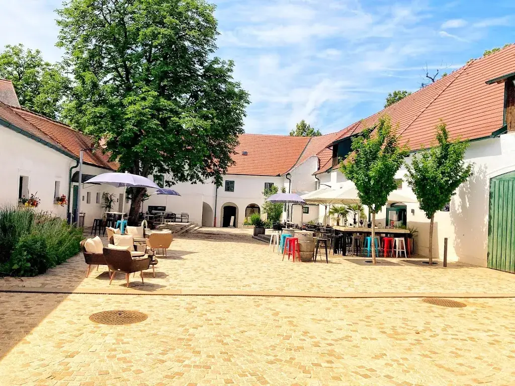 Vintage Lounge_Pöttsching_slider_image_2