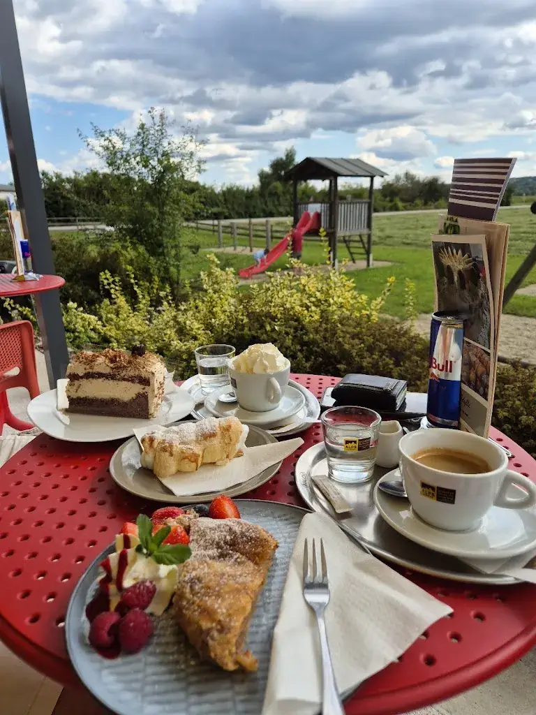 CAFE Idylle_Bad Blumau_slider_image_3