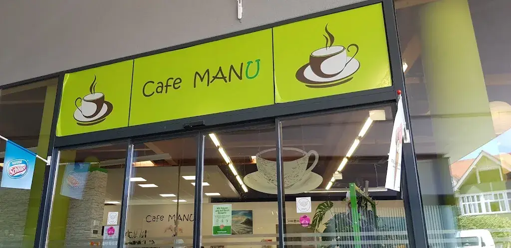 Zoltán Perlaky_Café Manu_Bairisch Kölldorf_review