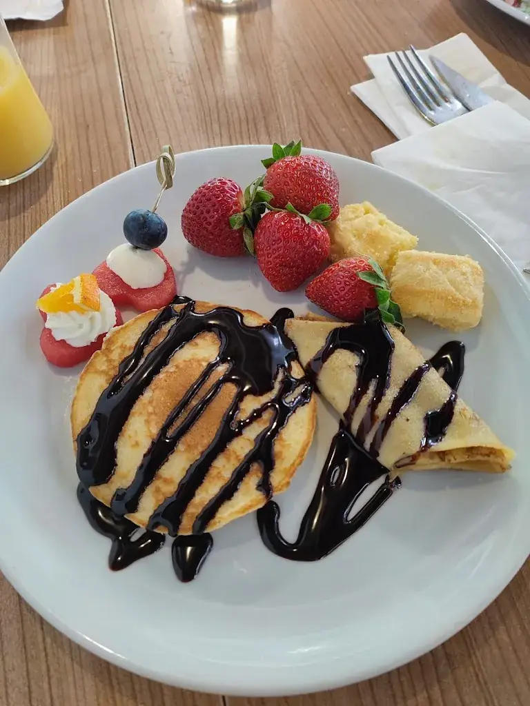 Sonja Konrad_Café Manu_Bairisch Kölldorf_review