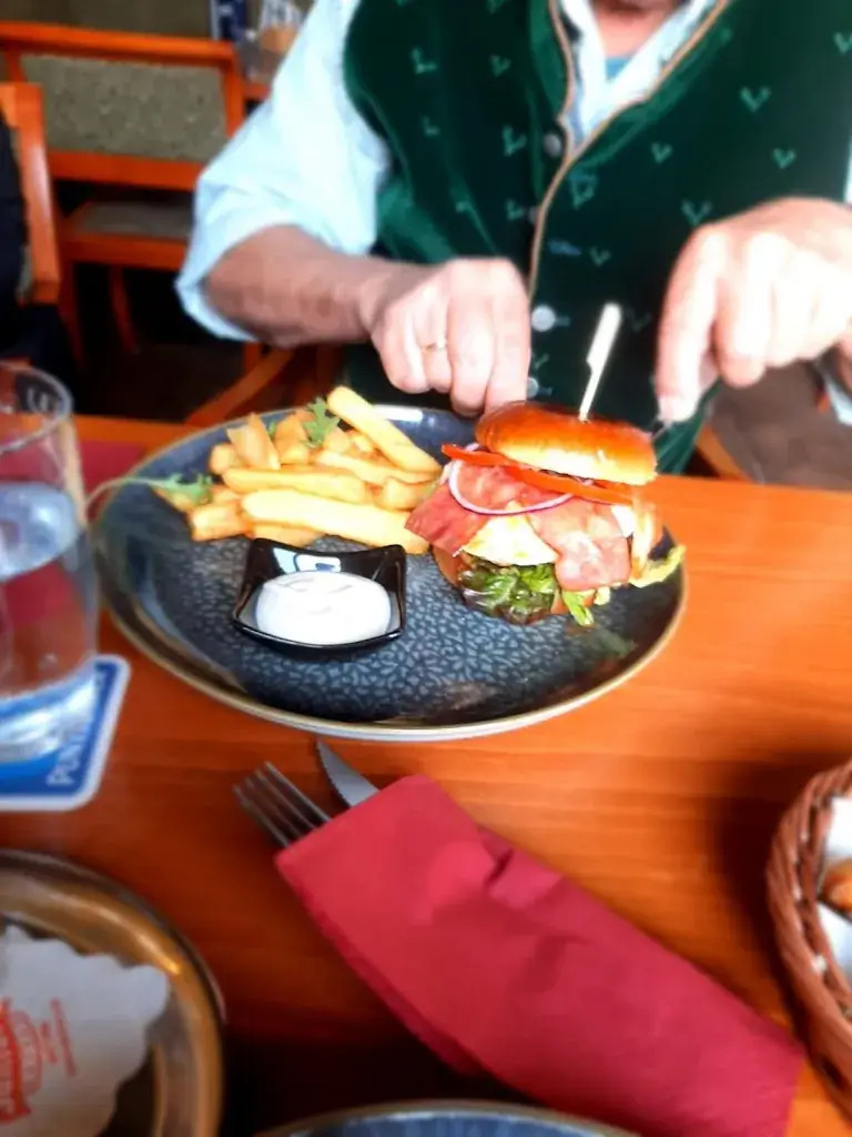 Kati Schneider_Pizzeria & Cafe Remise_Bad Gleichenberg_avis