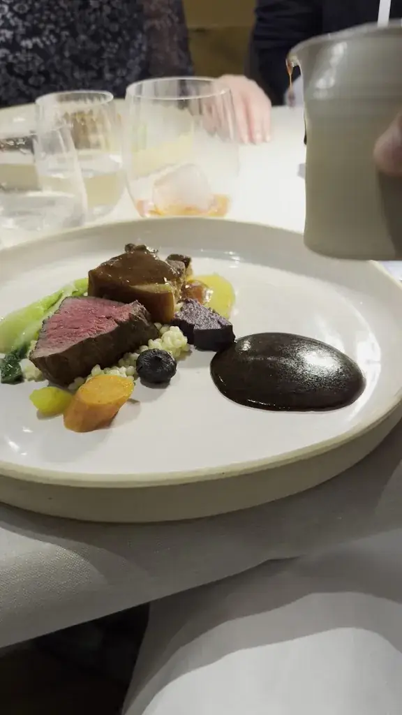 Dominik Flasser_Lounge 81_Bad Gleichenberg_review