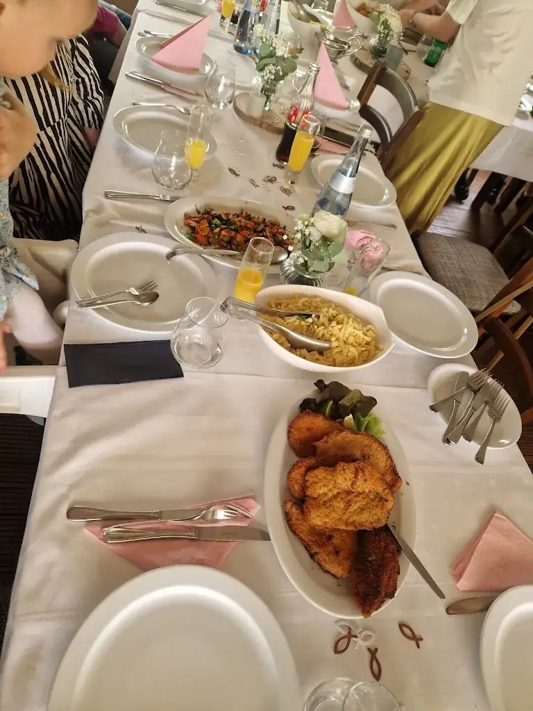 Verena Pisot_Zum Rosengarten_Baierdorf-Umgebung_recensione