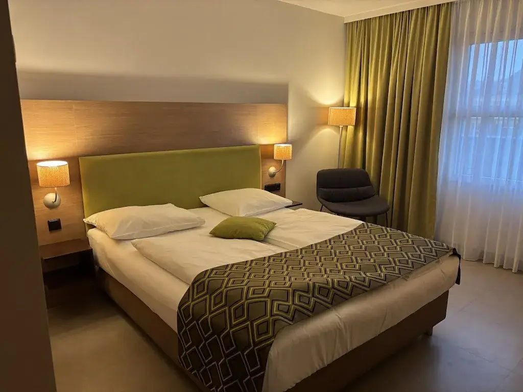 hansi Maron_Hotel Mercure Graz City_Auersbach_review