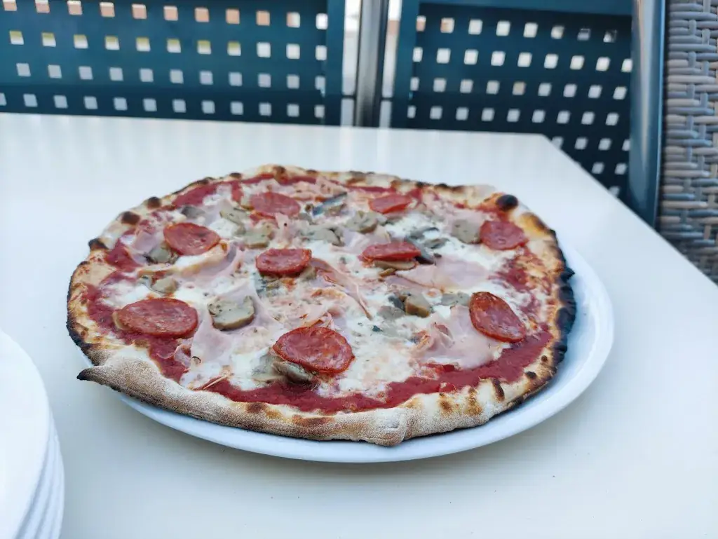 S. King_Pedro's Pizzeria_Riedlingsdorf_avis