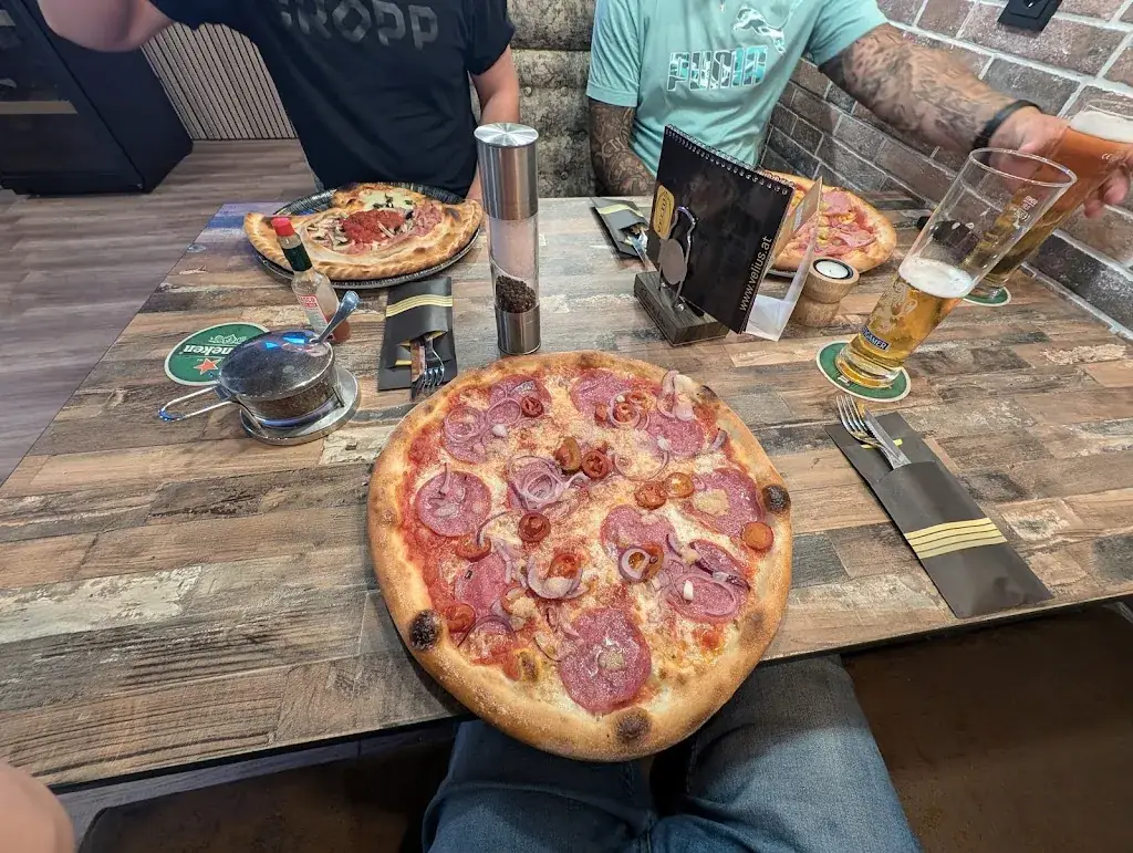 Velius Pizzeria Restaurant Bar_Auersbach_slider_image_2