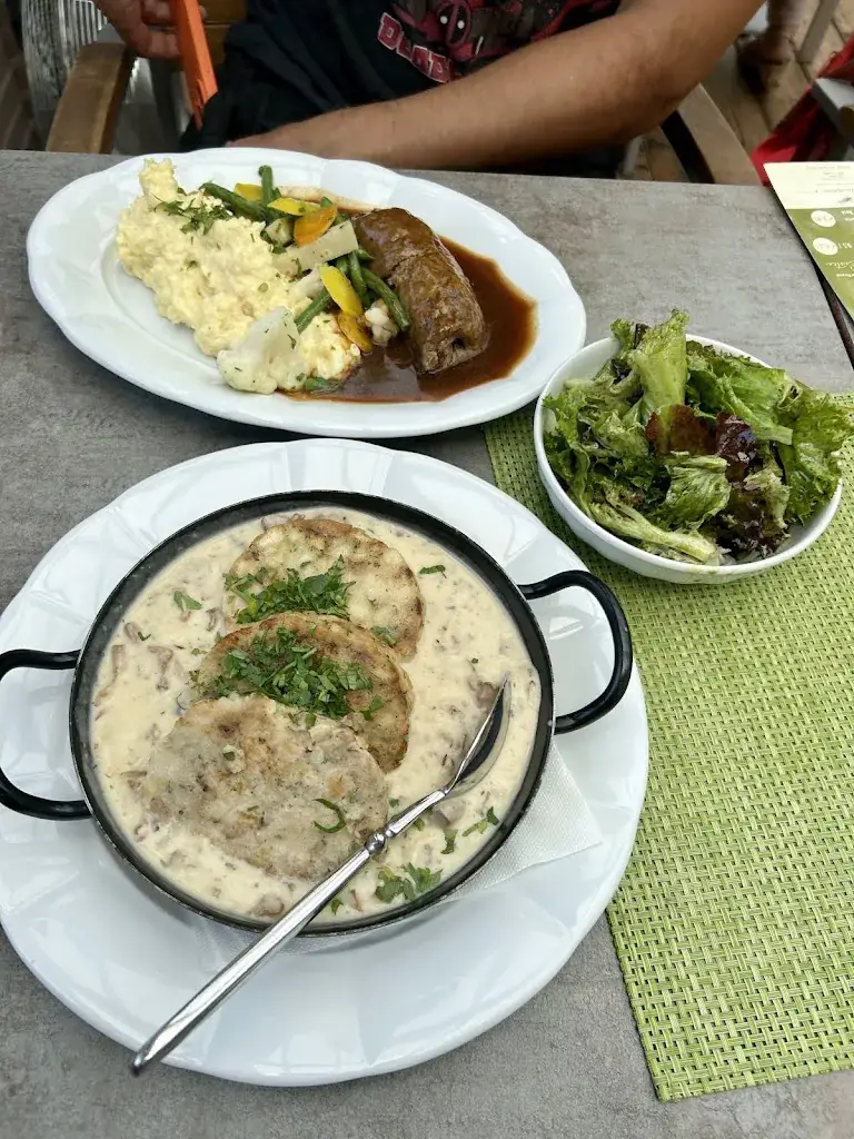 cristina kudor_Das Hermann's - Essen wia ZHaus_Auersbach_review