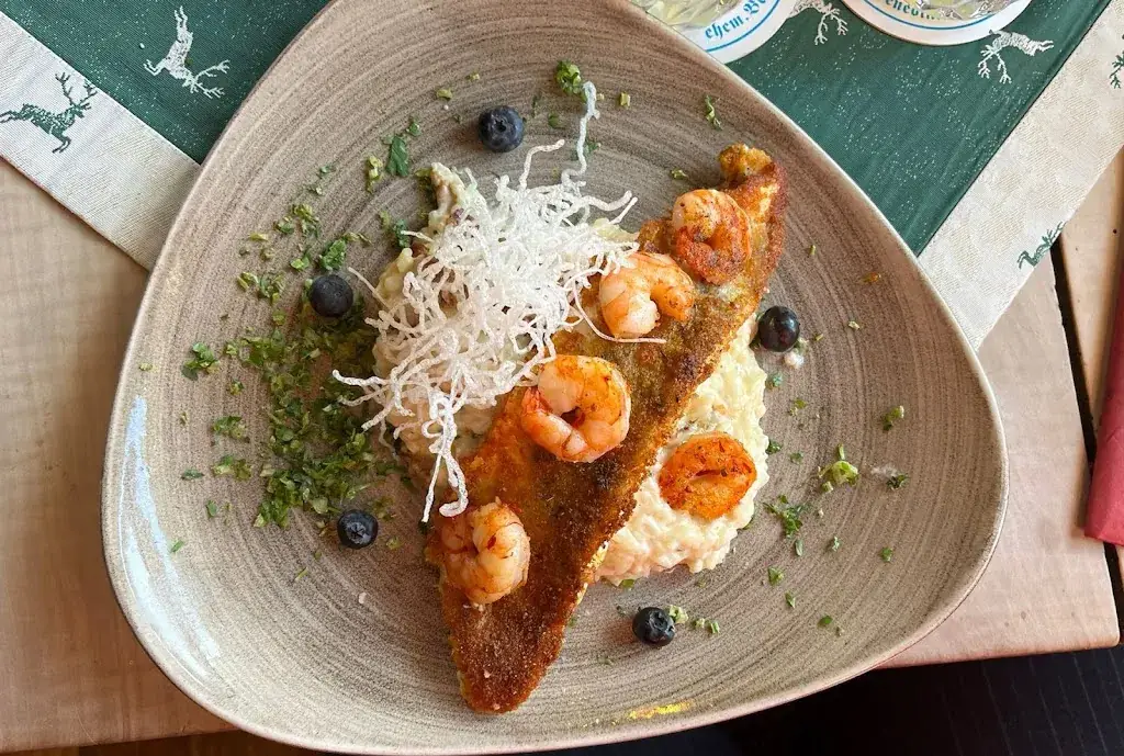 Vastagh Dorottya_Gasthaus Tax_Auersbach_avis