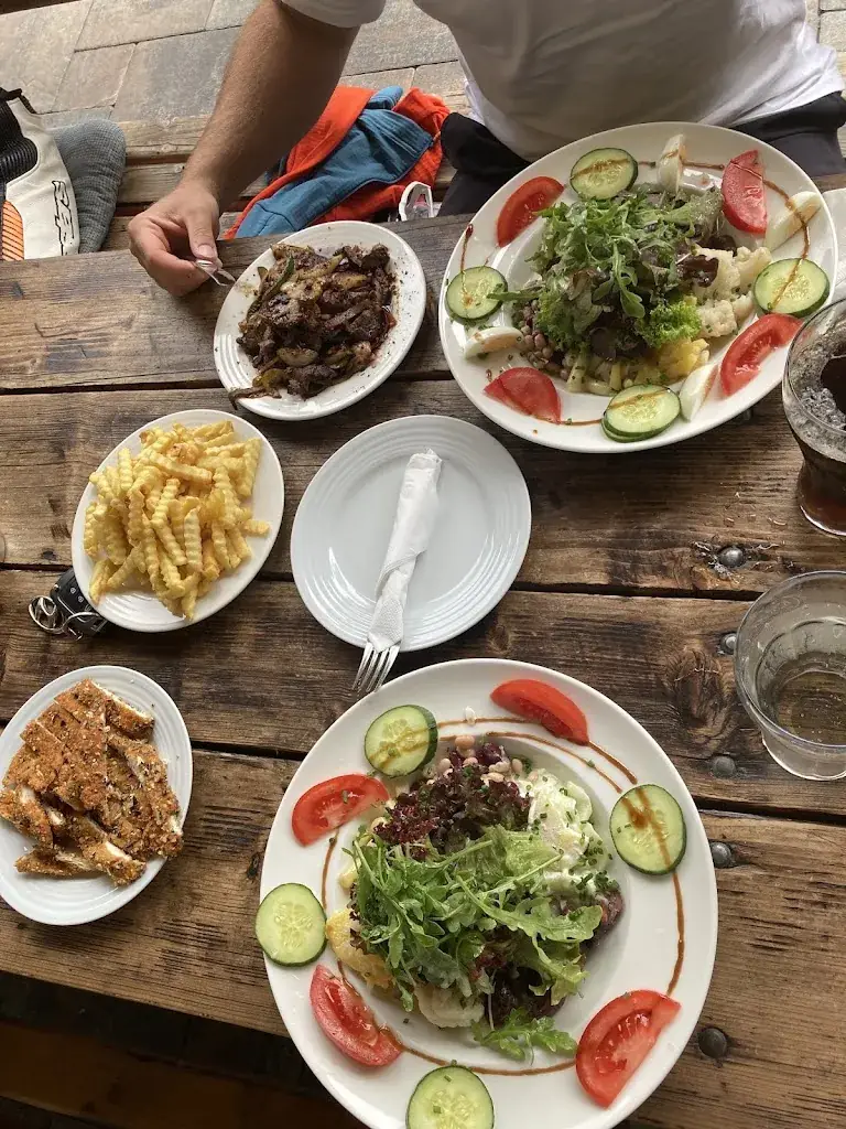 Krzysztof Zaksin_Restaurant Leitner_Bretstein_avis