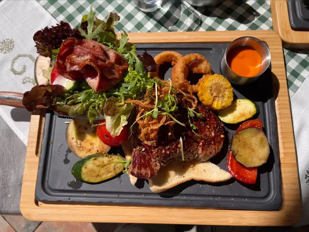 Restaurant Leitner_Bretstein_slider_image_3