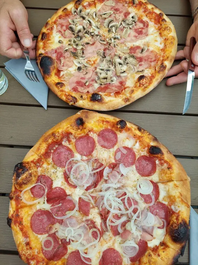 Pizzeria Tiffany_Rechnitz_slider_image_2