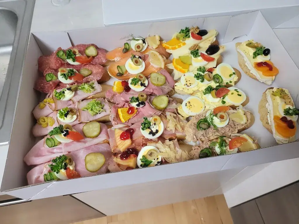 Wolf Eberl_Jausenecke Kainzer_Bruck an der Mur_avis