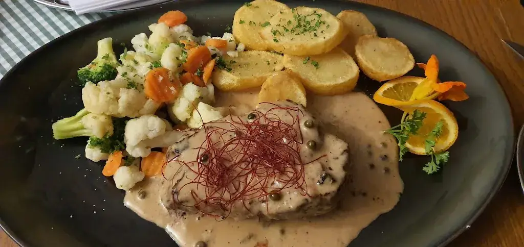 Tomaž Munda_Metzgerwirt Fam. Christandl_Bad Radkersburg_review