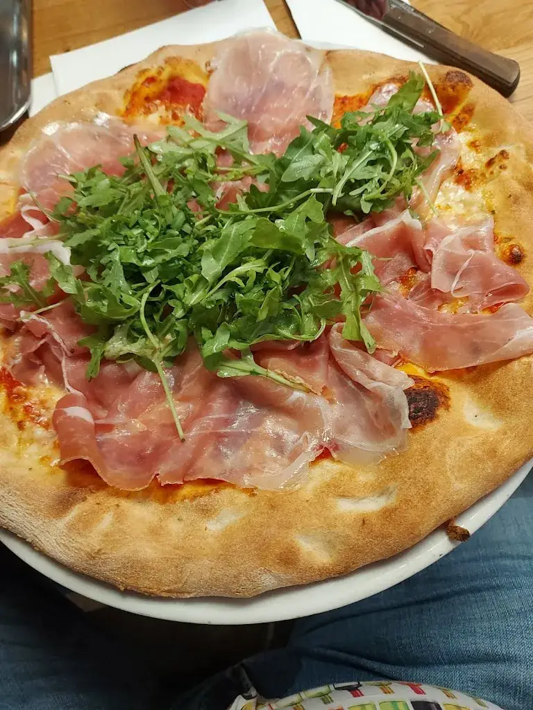 Gabor Mondovics_Xpresso pizza-restaurant & cafe_Bad Radkersburg_review