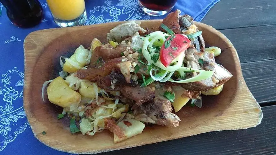 Károly Pártl_Határmenti Vigadó_Rechnitz_review