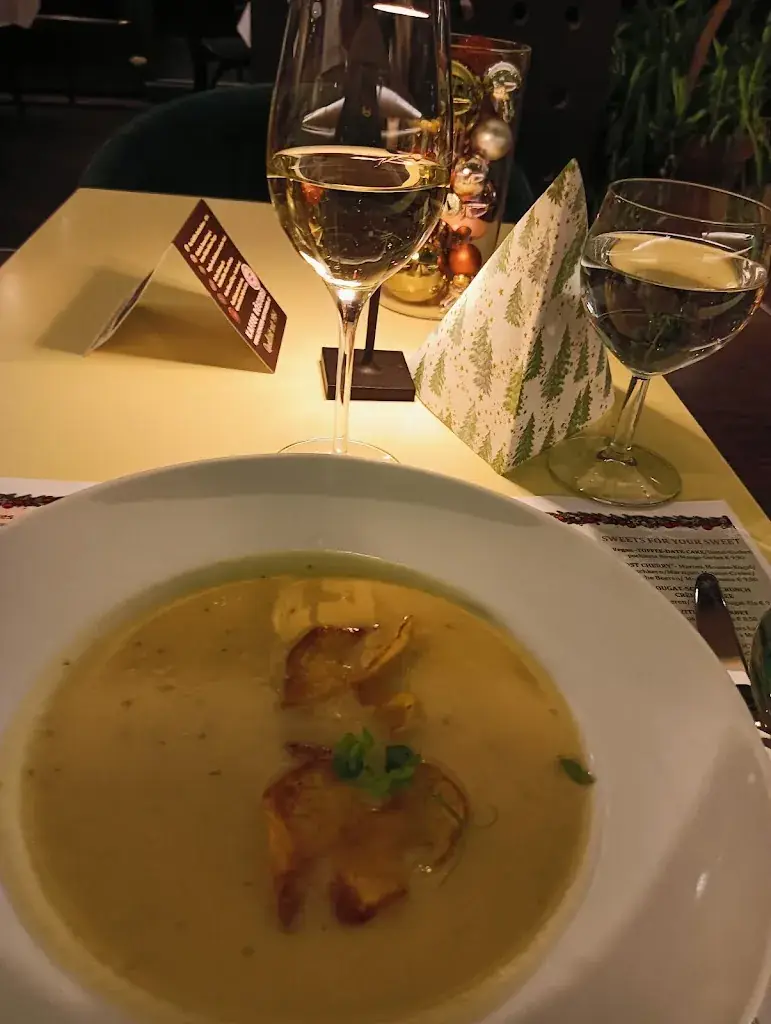 Sarah Taylor_Schicker Restaurant - Catering - Vinothek - Café - Rösterei_Deuchendorf_Bewertung