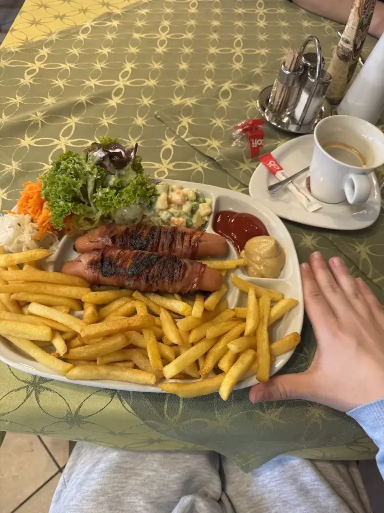 Maria Glushenkova_Gasthaus Pension Bergerbauer_Deuchendorf_avis