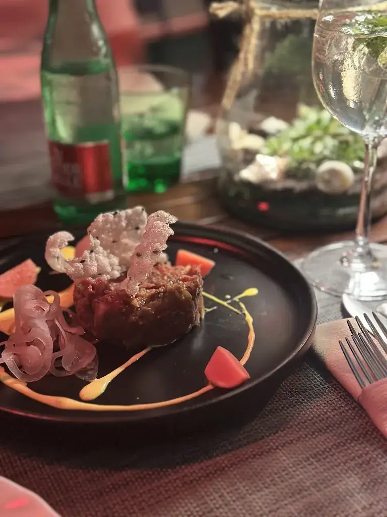 Инна Лопушинская_FUXI ESSEN TRINKEN FEIERN_Bärnbach_recensione