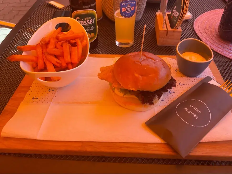 Felixknipst_Buffet Seeblick zur Ströhbernen Brücke_Edelschrott_recensione